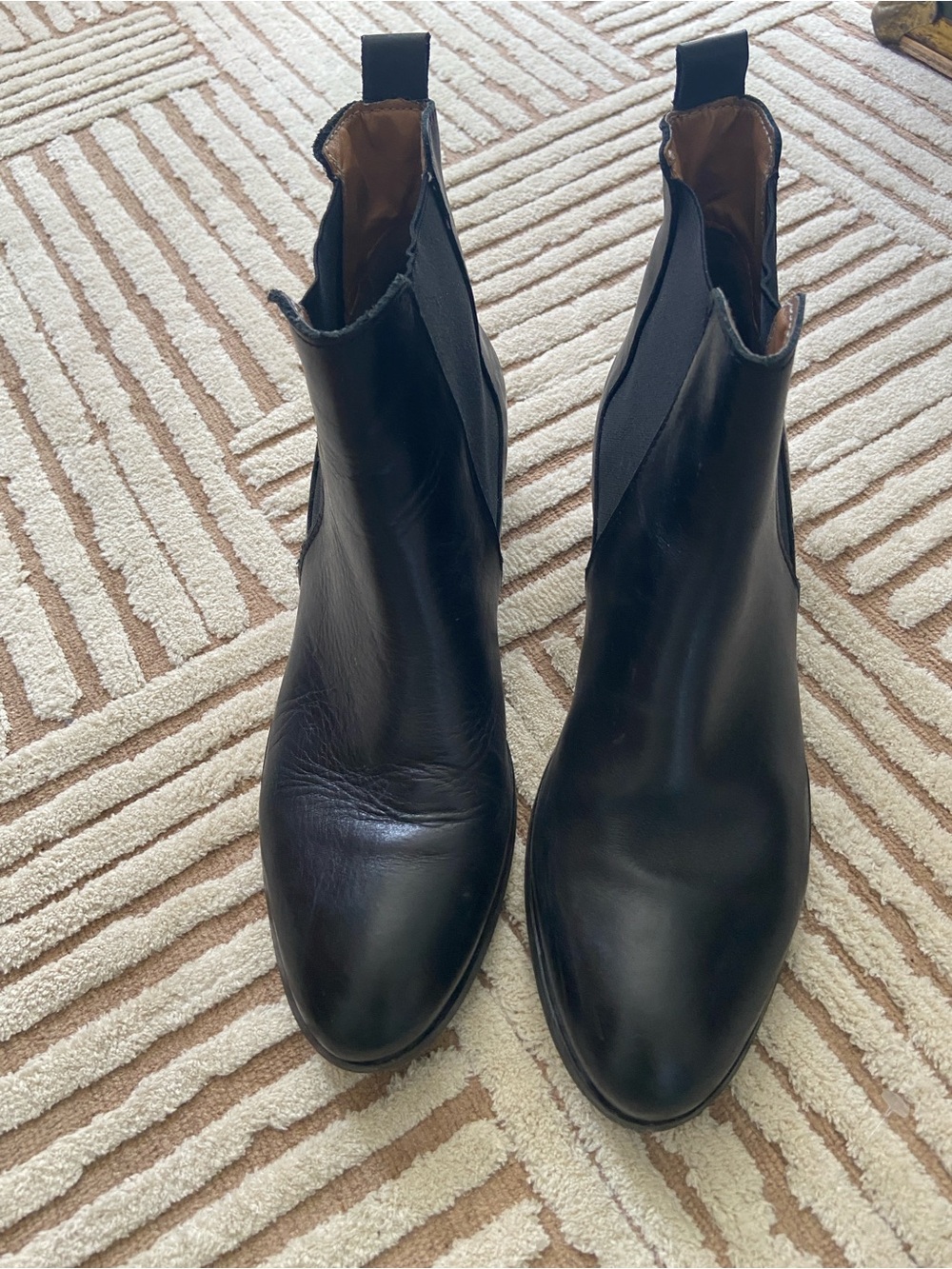 Steve Madden Black Leather Chelsea Booties